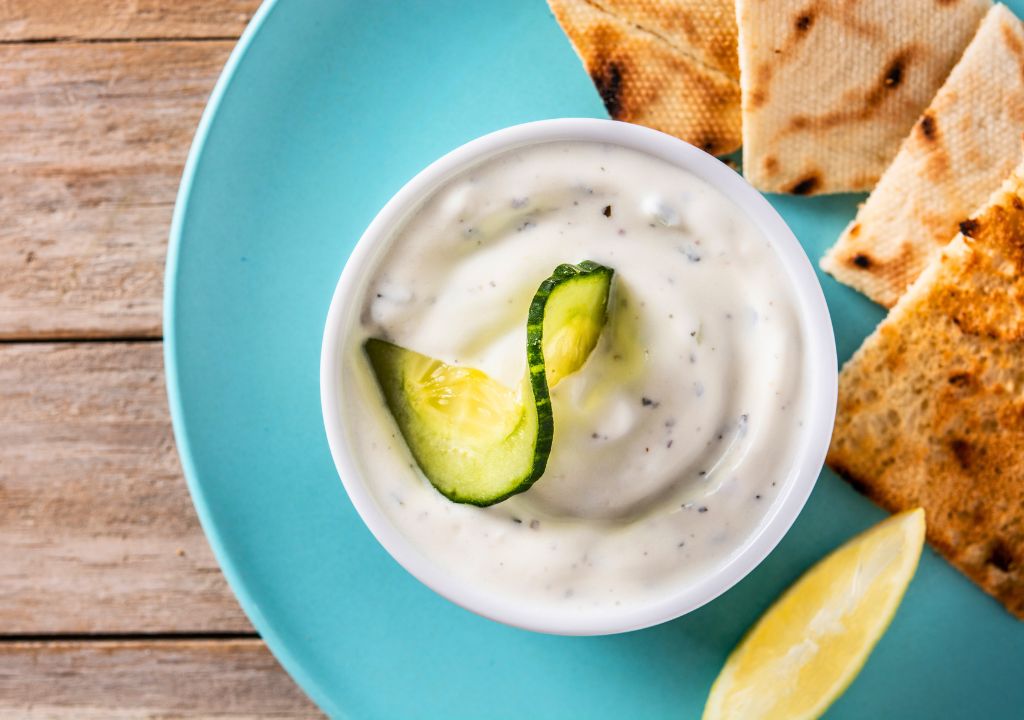 tzatziki-salsa greca-erbe aromatiche-erbe aromatiche greche-cucina greca-cucina greca brescia-milano