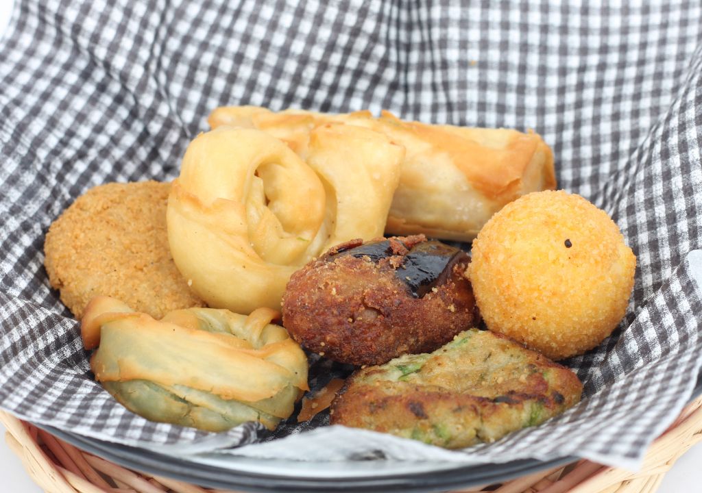 mezedes-mezedes milano-ristorante greco duomo-cena greca a casa-cena greca-cucina greca