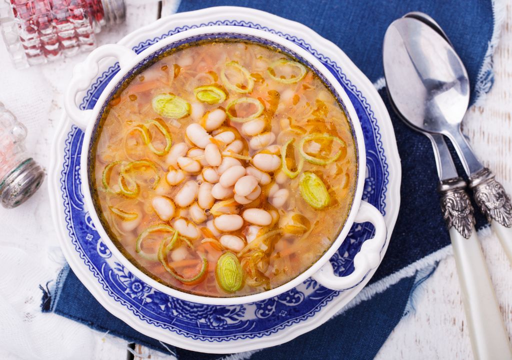 fasolada-piatti tipici inverno-ristorante greco milano